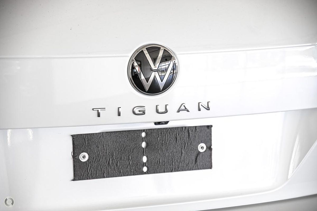 2024 Volkswagen Tiguan Wolfsburg Edition Allspace 5N