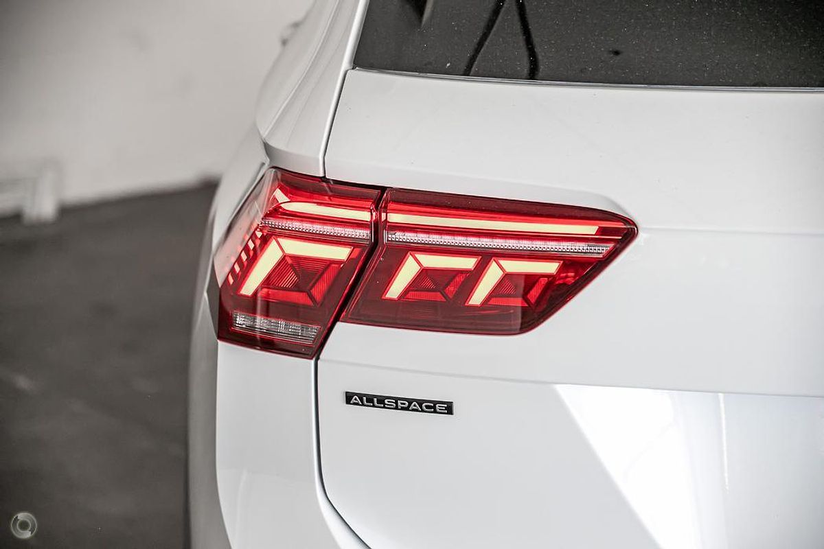 2024 Volkswagen Tiguan Wolfsburg Edition Allspace 5N