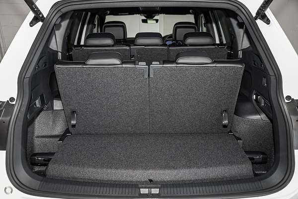 2024 Volkswagen Tiguan Wolfsburg Edition Allspace 5N