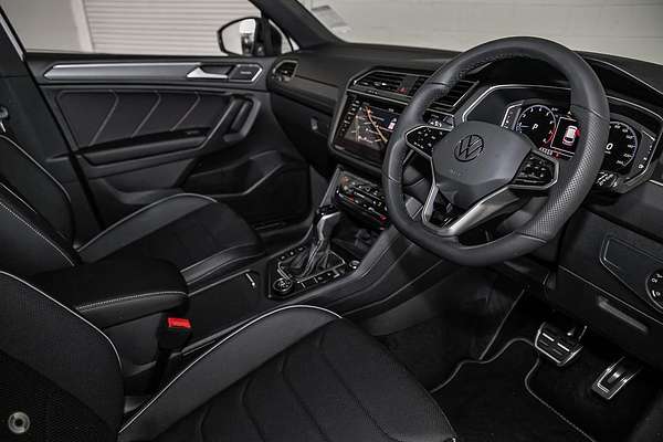 2024 Volkswagen Tiguan Wolfsburg Edition Allspace 5N
