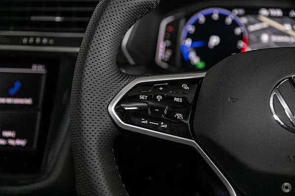2024 Volkswagen Tiguan Wolfsburg Edition Allspace 5N