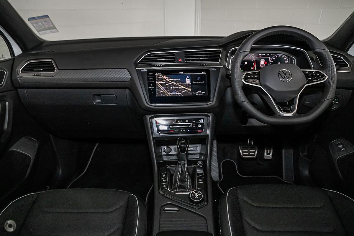 2024 Volkswagen Tiguan Wolfsburg Edition Allspace 5N