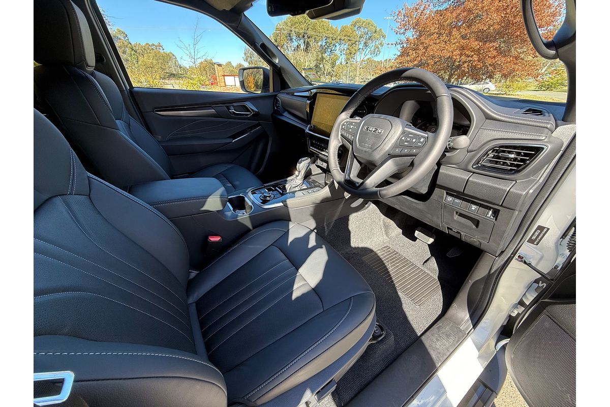 2025 Isuzu MU-X LS-T