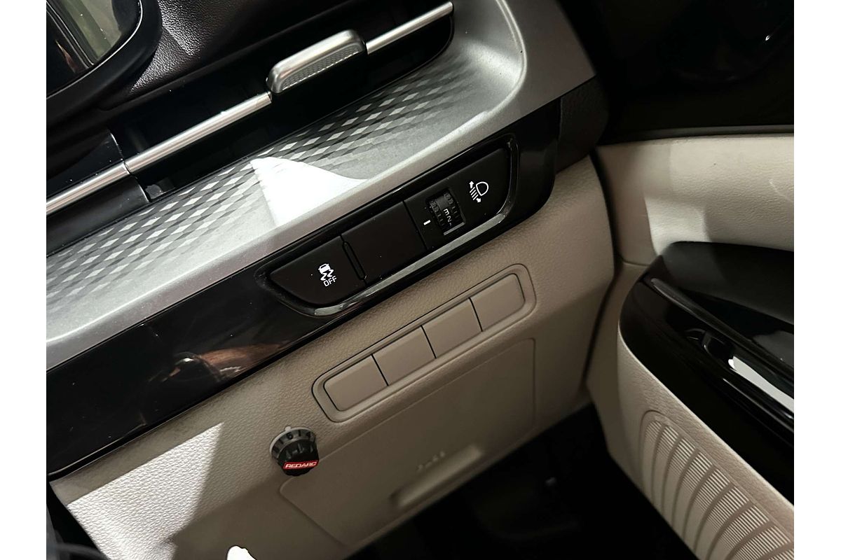 2023 Kia Carnival Si KA4
