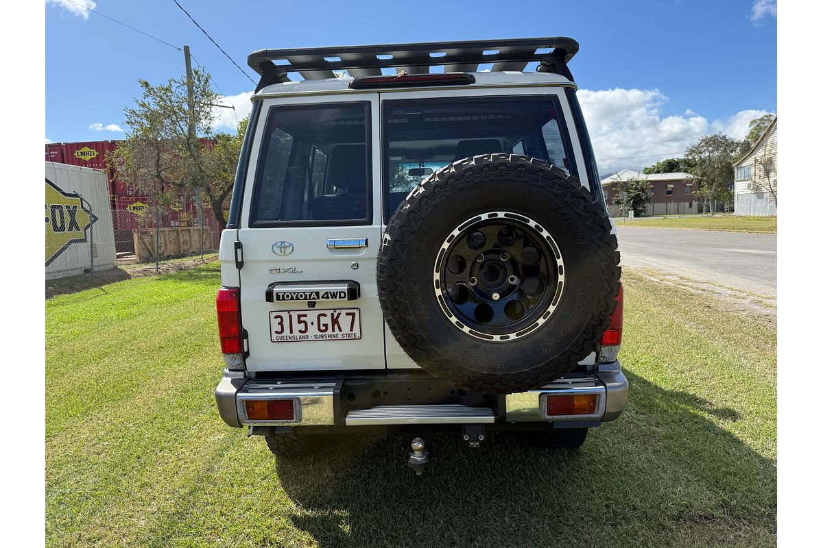 2017 Toyota Landcruiser GXL VDJ76R