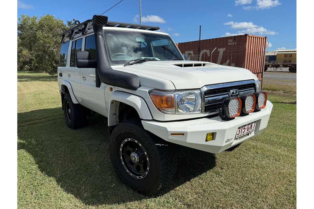 2017 Toyota Landcruiser GXL VDJ76R