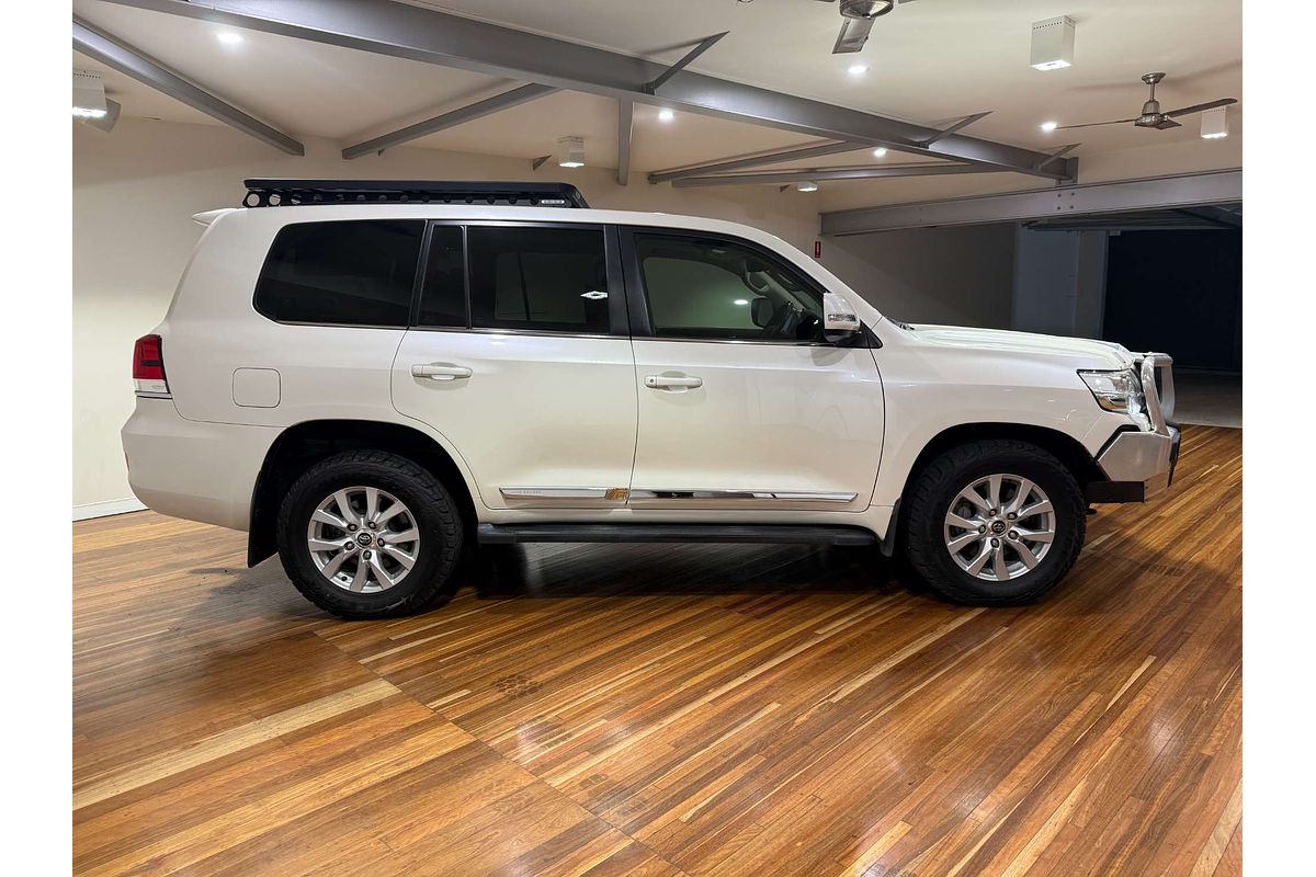 2020 Toyota Landcruiser Sahara VDJ200R
