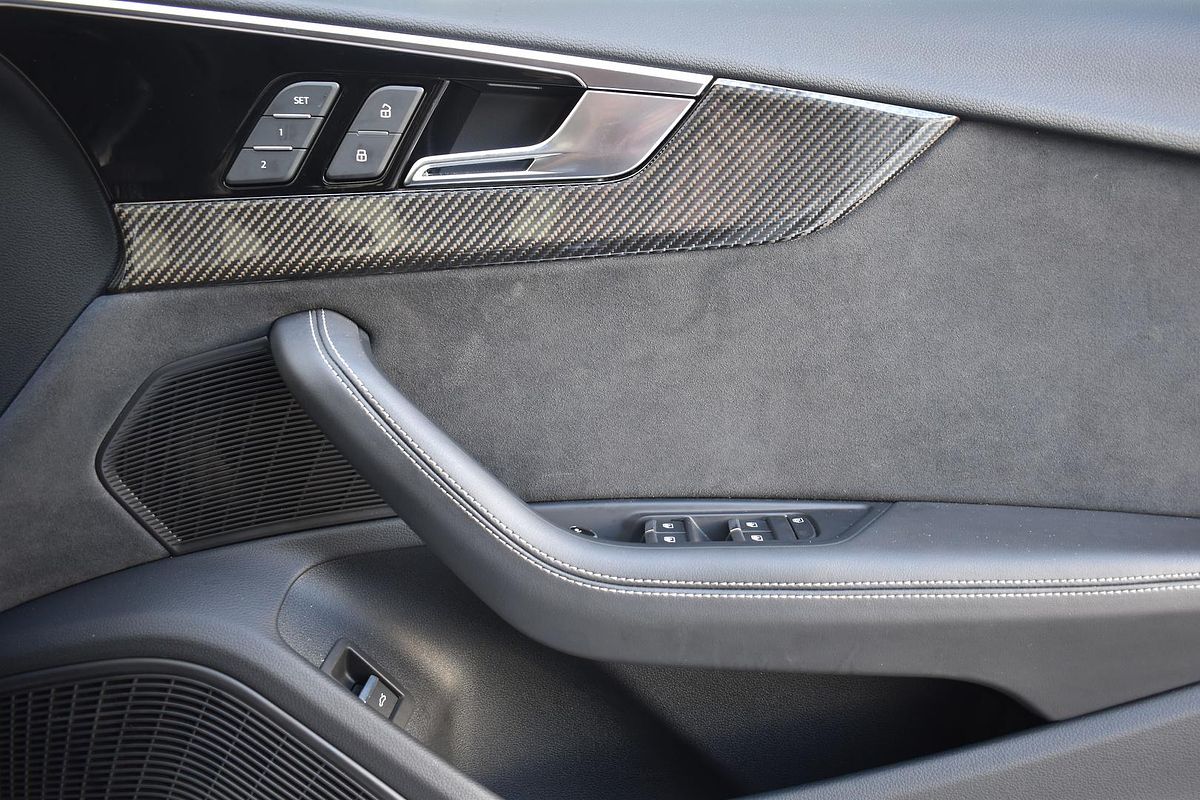 2022 Audi RS5 F5
