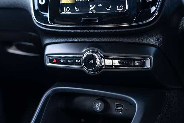 2021 Volvo XC40 T5 R-Design