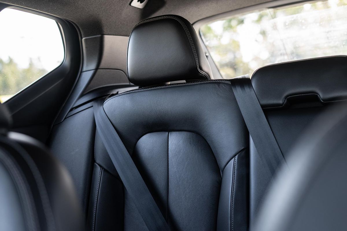 2021 Volvo XC40 T5 R-Design
