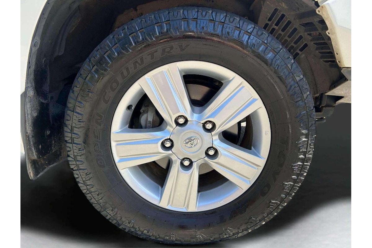 2013 Toyota Landcruiser Altitude VDJ200R