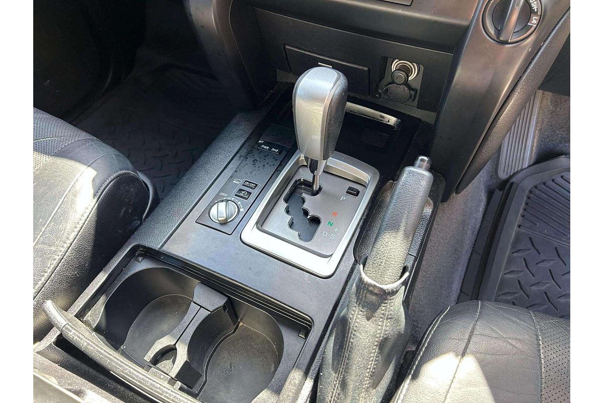 2013 Toyota Landcruiser Altitude VDJ200R