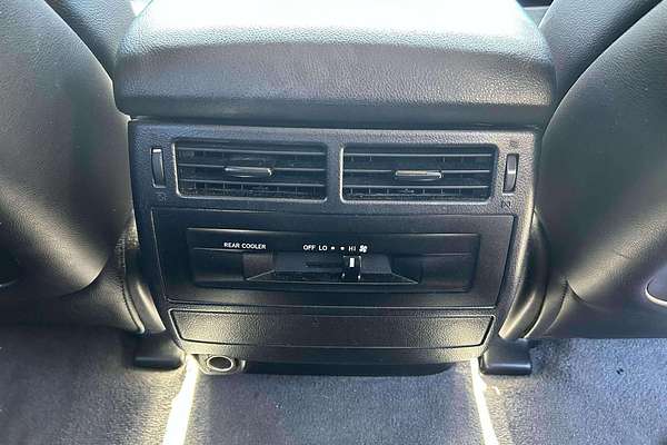 2013 Toyota Landcruiser Altitude VDJ200R