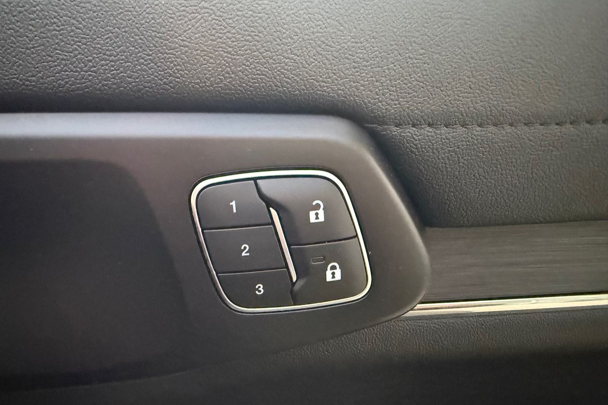 2024 Ford Everest Sport L