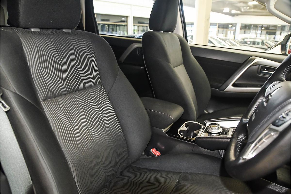 2022 Mitsubishi Pajero Sport GLS QF