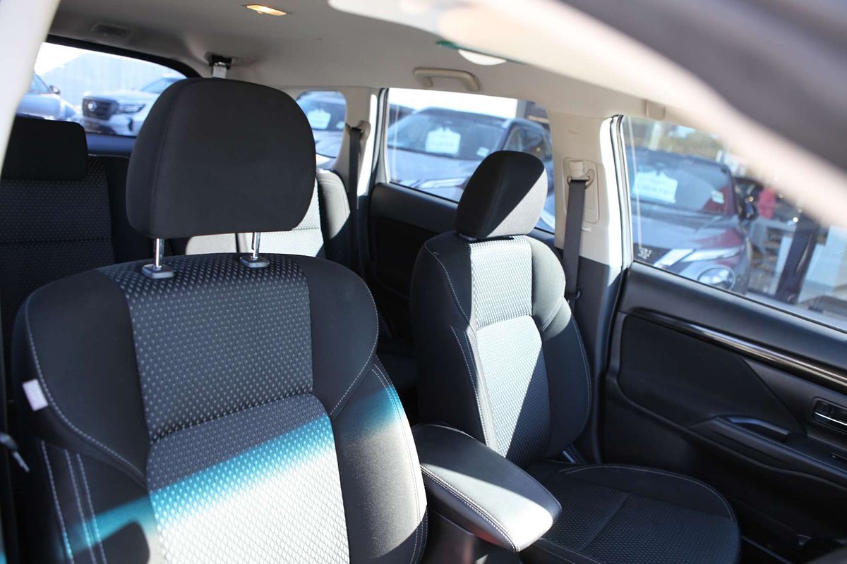2018 Mitsubishi Outlander ES ZL