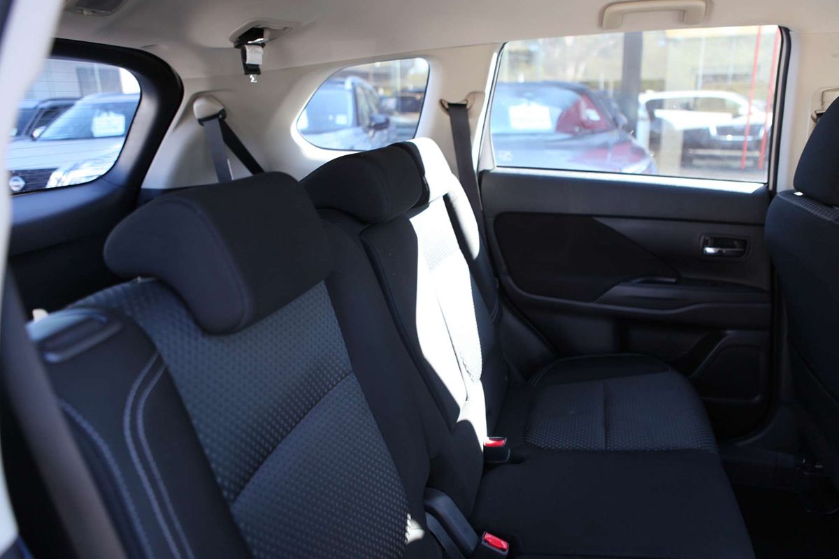 2018 Mitsubishi Outlander ES ZL