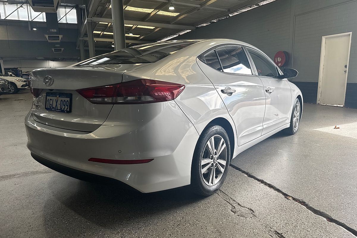 2017 Hyundai Elantra Active AD