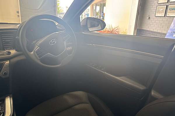 2017 Hyundai Elantra Active AD