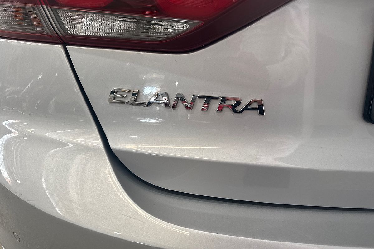 2017 Hyundai Elantra Active AD