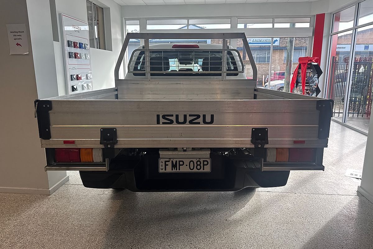 2023 Isuzu D-MAX SX High Ride Rear Wheel Drive