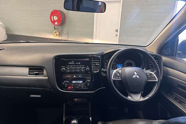 2013 Mitsubishi Outlander ES ZJ