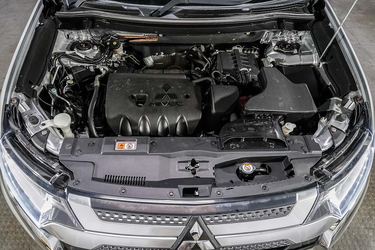 2018 Mitsubishi Outlander ES ZL