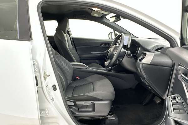 2023 Toyota C-HR GXL NGX10R