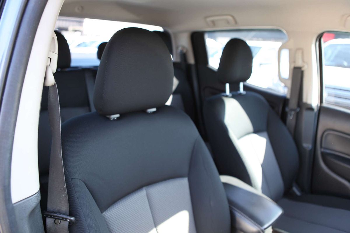 2019 Mitsubishi Triton GLX MR 4X4