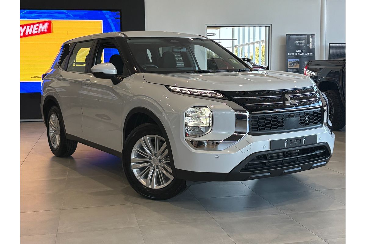 2024 Mitsubishi Outlander ES ZM