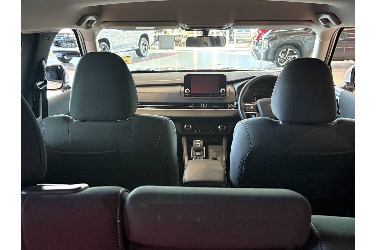 2024 Mitsubishi Outlander ES ZM