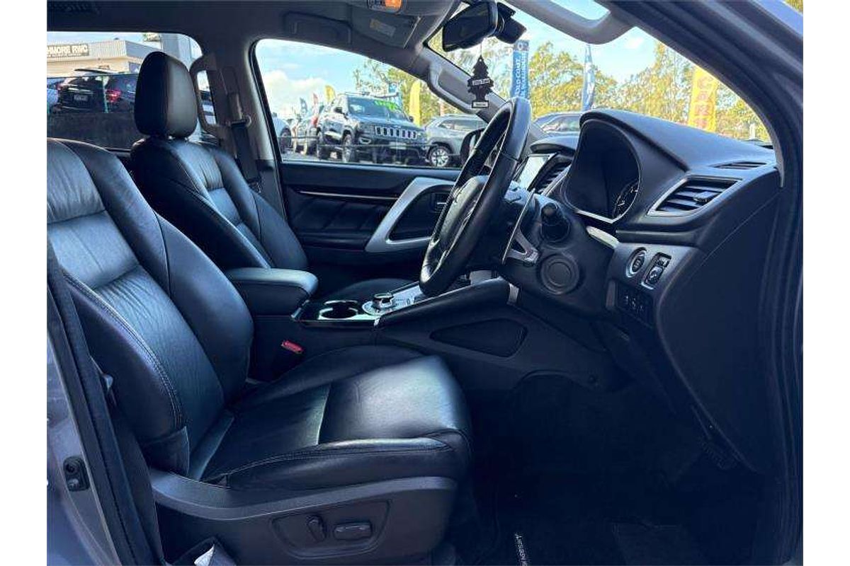 2019 Mitsubishi Pajero Sport Black Edition QE