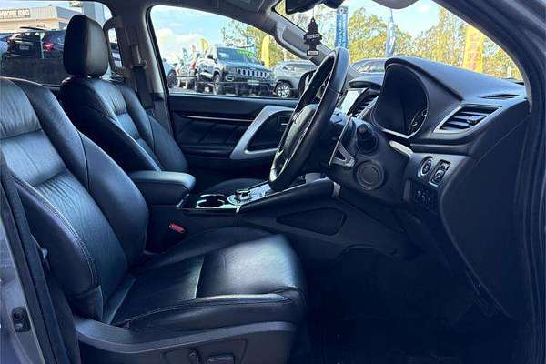 2019 Mitsubishi Pajero Sport Black Edition QE