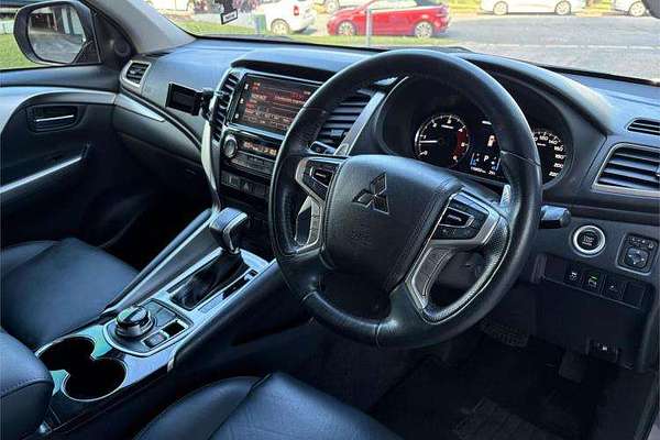 2019 Mitsubishi Pajero Sport Black Edition QE