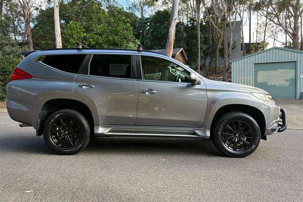 2019 Mitsubishi Pajero Sport Black Edition QE