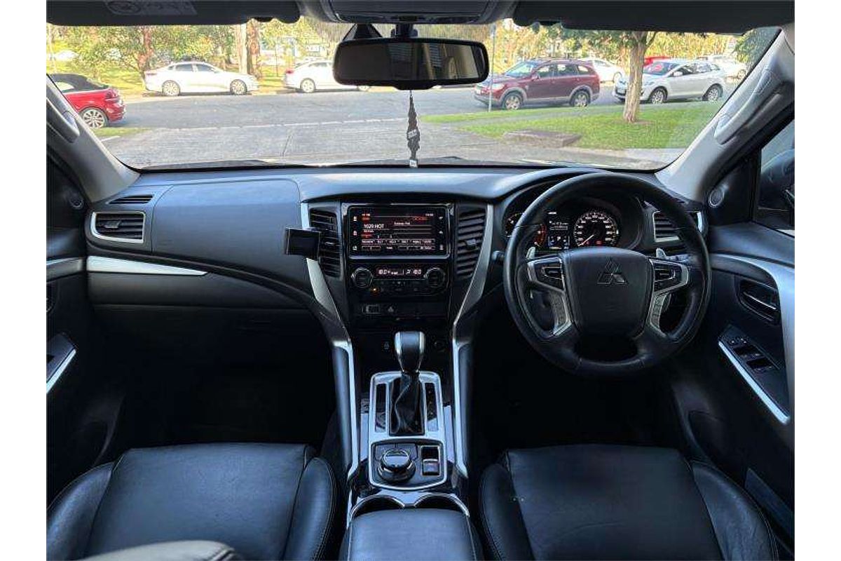 2019 Mitsubishi Pajero Sport Black Edition QE