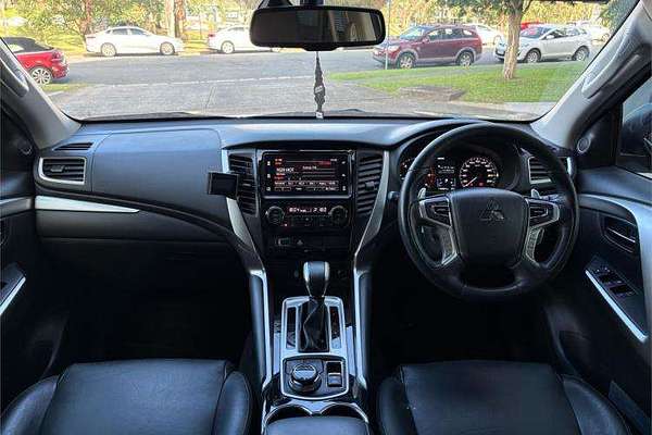 2019 Mitsubishi Pajero Sport Black Edition QE