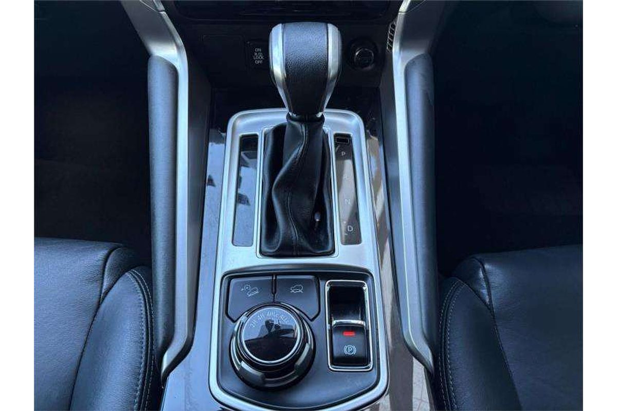 2019 Mitsubishi Pajero Sport Black Edition QE