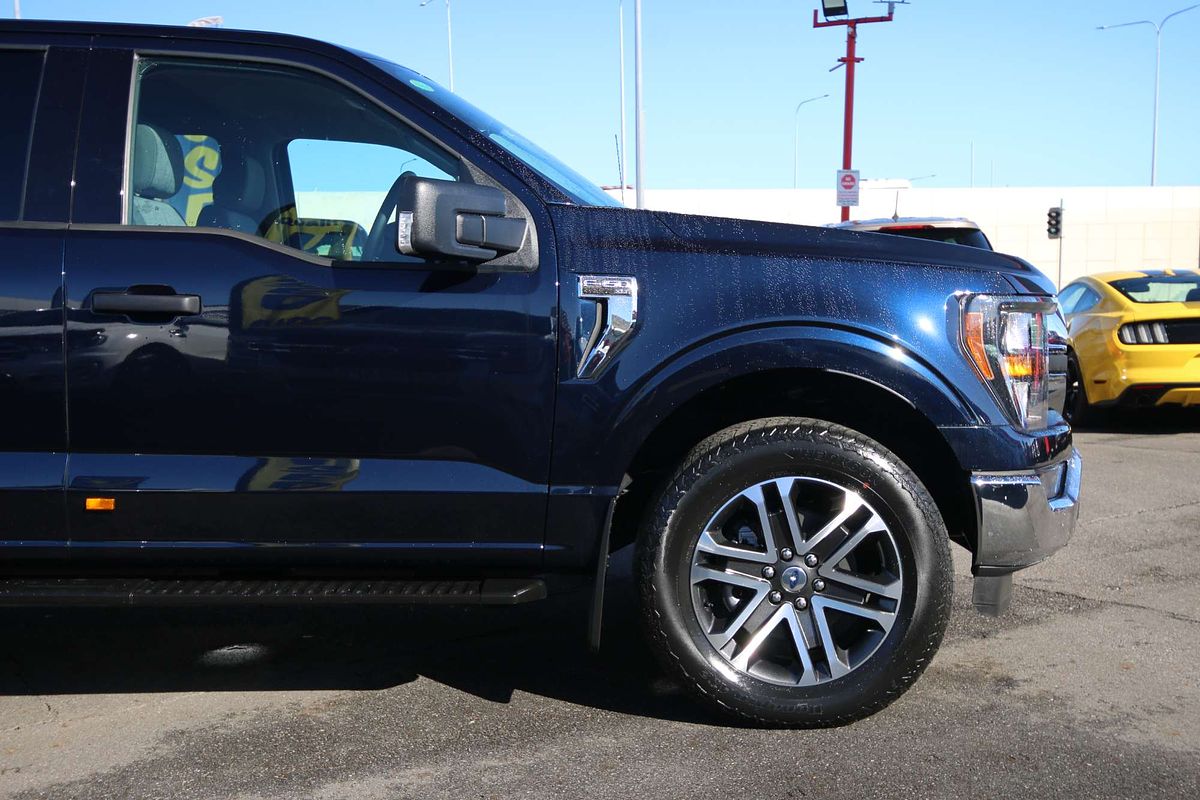2023 Ford F-150 XLT 4X4 LWB
