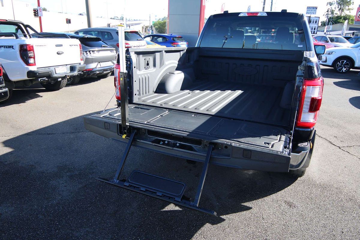 2023 Ford F-150 XLT 4X4 LWB