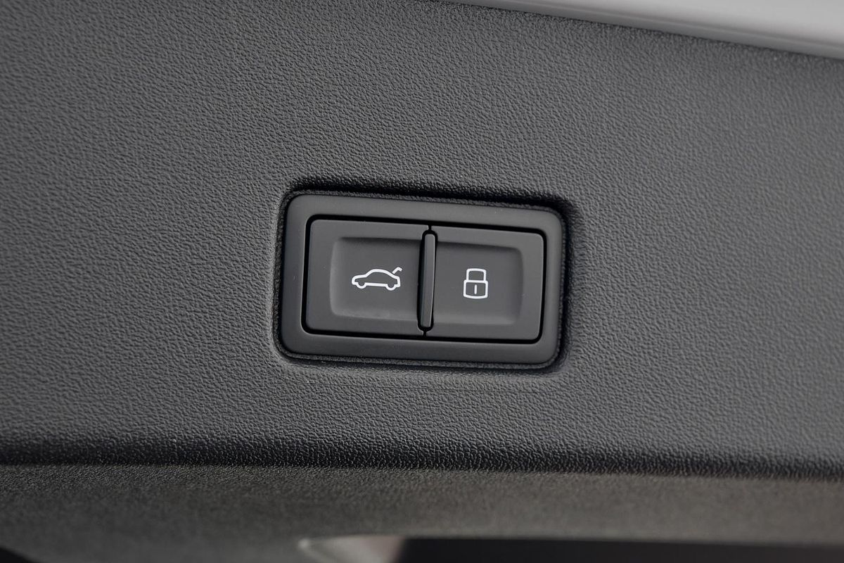 2024 Audi Q4 e-tron 45 F4