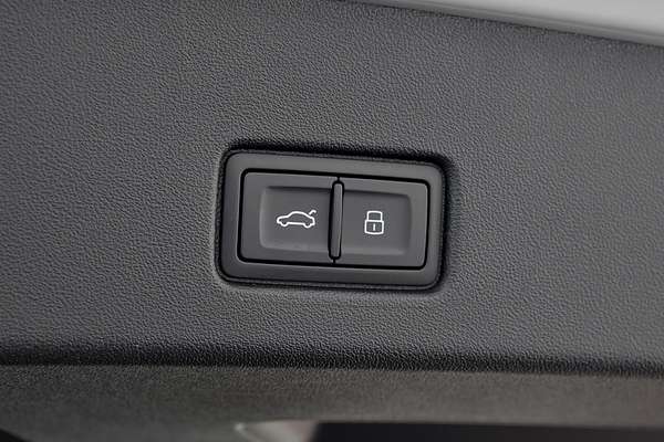 2024 Audi Q4 e-tron 45 F4