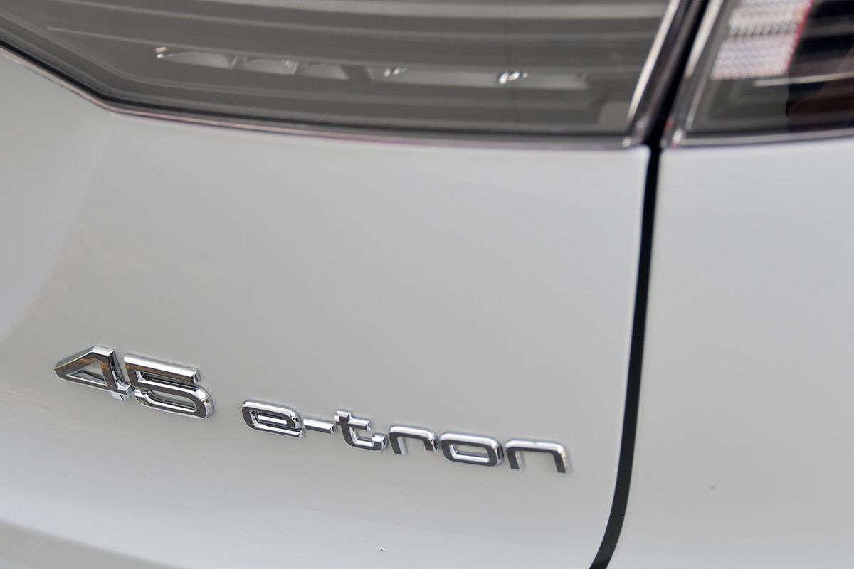 2024 Audi Q4 e-tron 45 F4