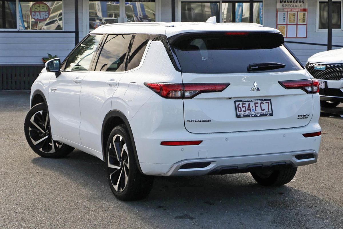 2022 Mitsubishi Outlander PHEV Exceed ZM