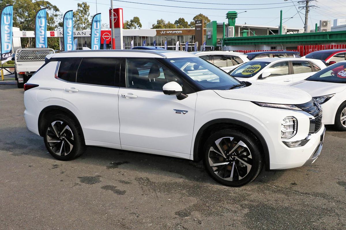 2022 Mitsubishi Outlander PHEV Exceed ZM