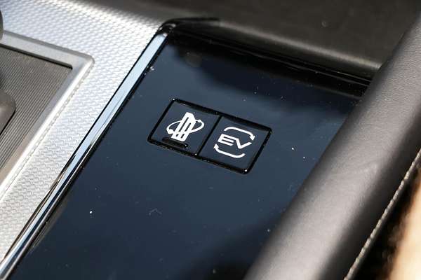 2022 Mitsubishi Outlander PHEV Exceed ZM