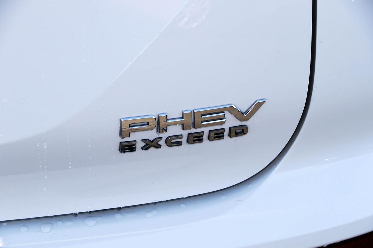 2022 Mitsubishi Outlander PHEV Exceed ZM