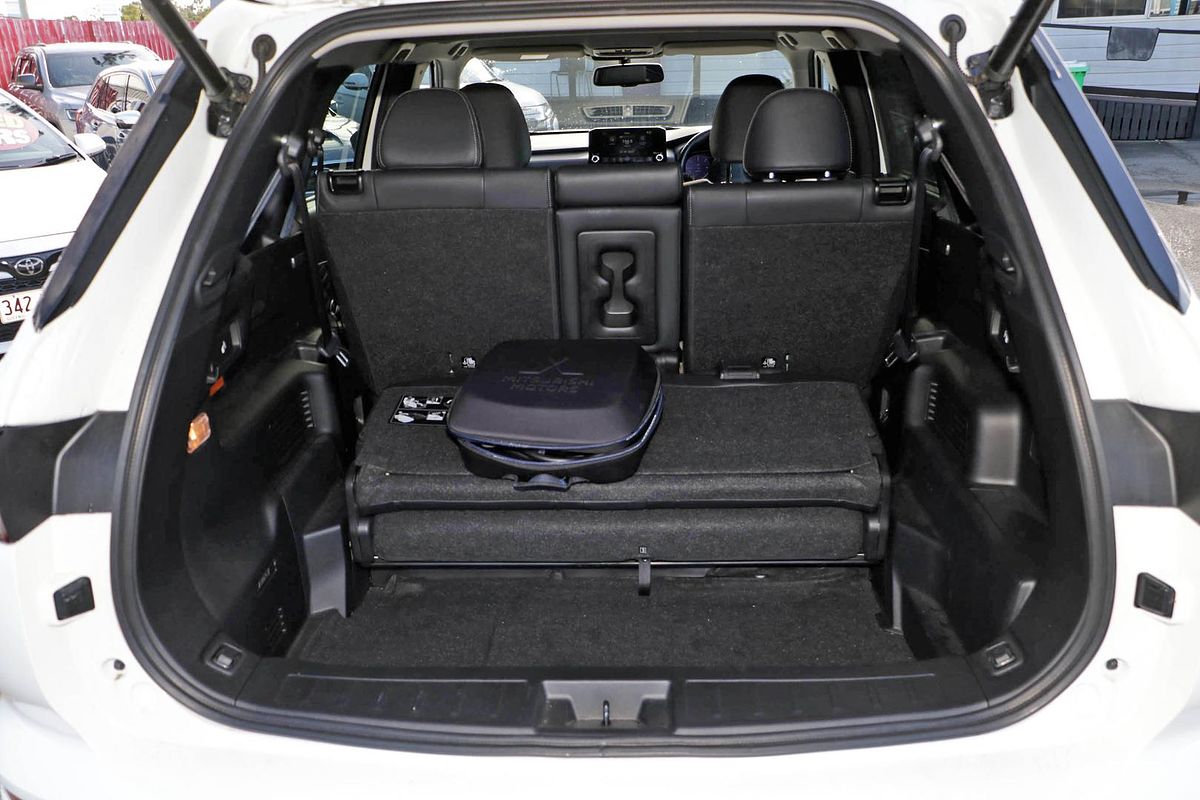 2022 Mitsubishi Outlander PHEV Exceed ZM