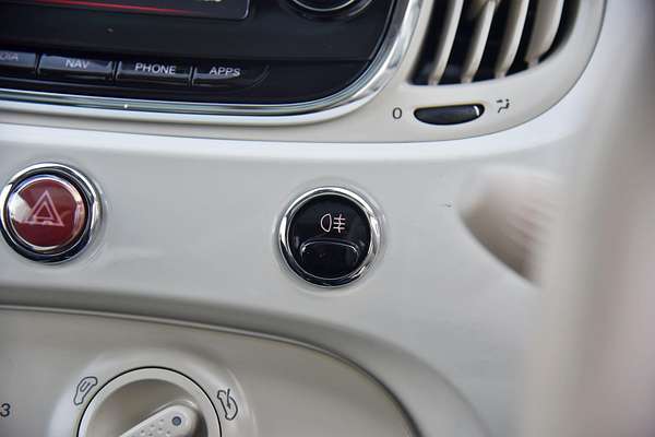 2018 Fiat 500 Lounge Series 4