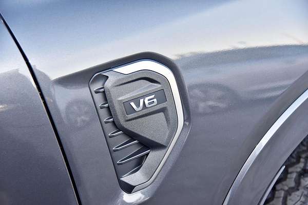 2023 Ford Everest Platinum